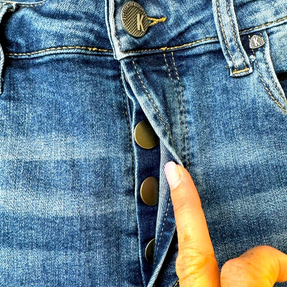 KUT from the Kloth Rachel high rise button up - Picture 4 of 6